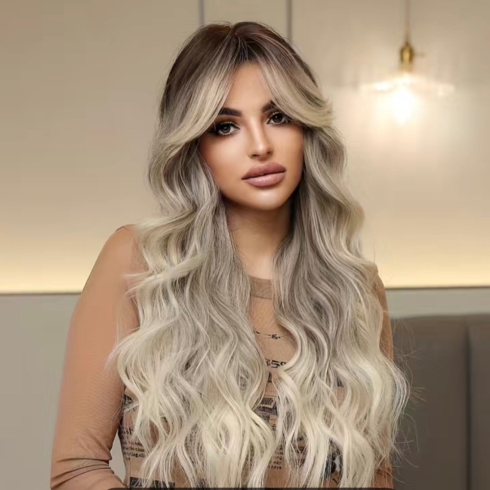 Long Wavy Wig
